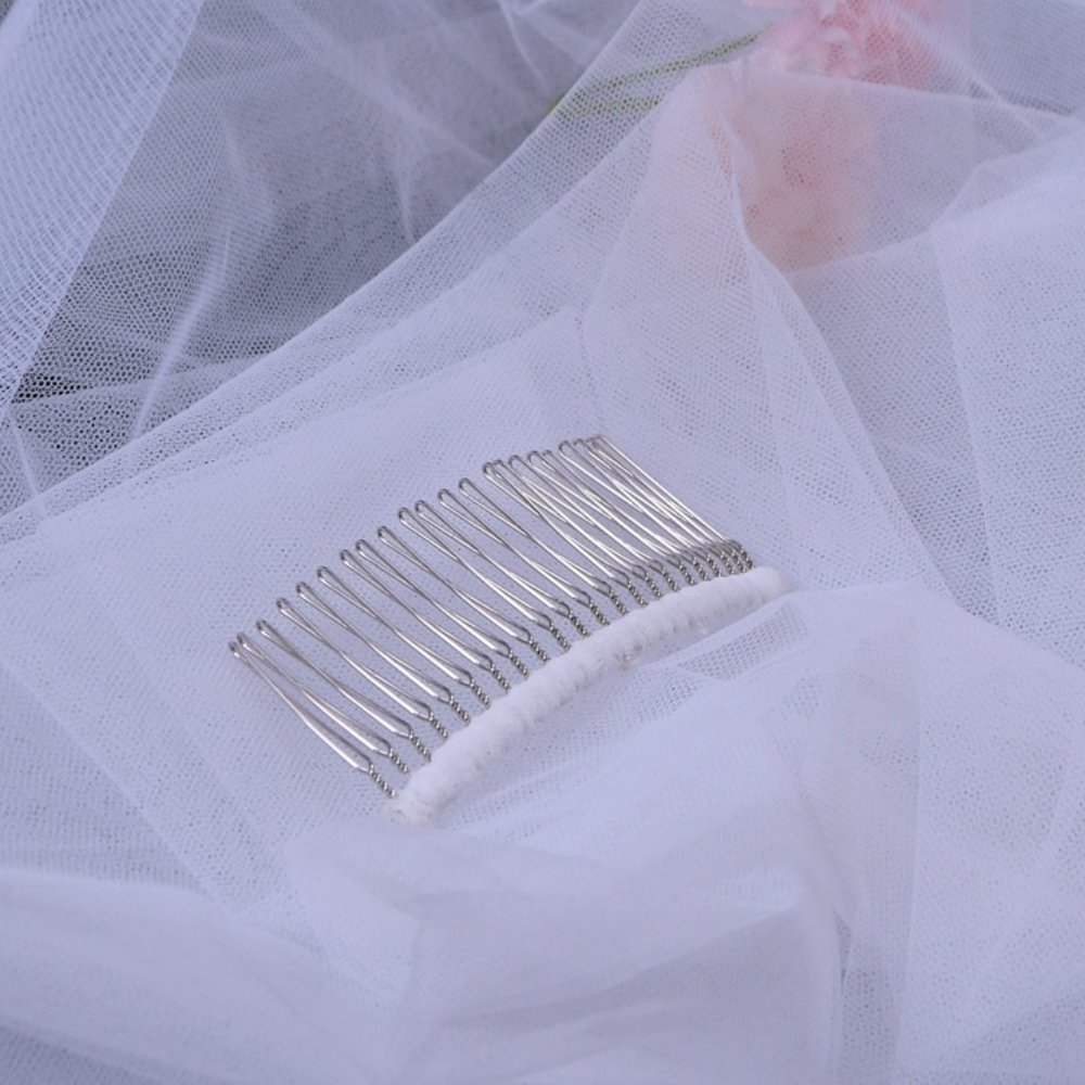 Elegant White Bridal Veil - Picture 4 of 10